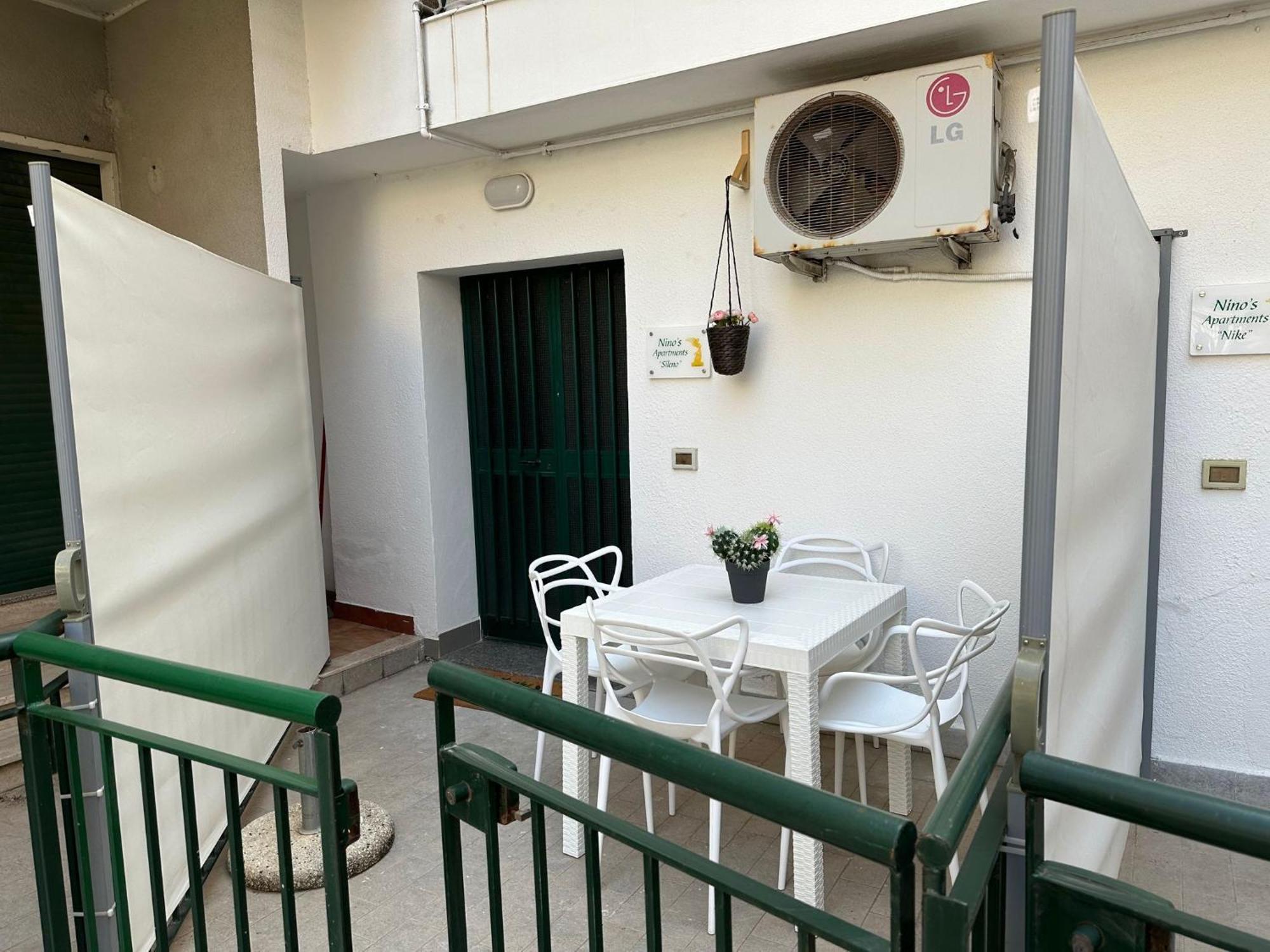 Nino'S Apartments Giardini-Naxos Zewnętrze zdjęcie