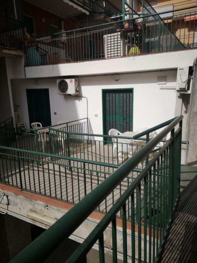 Nino'S Apartments Giardini-Naxos Zewnętrze zdjęcie
