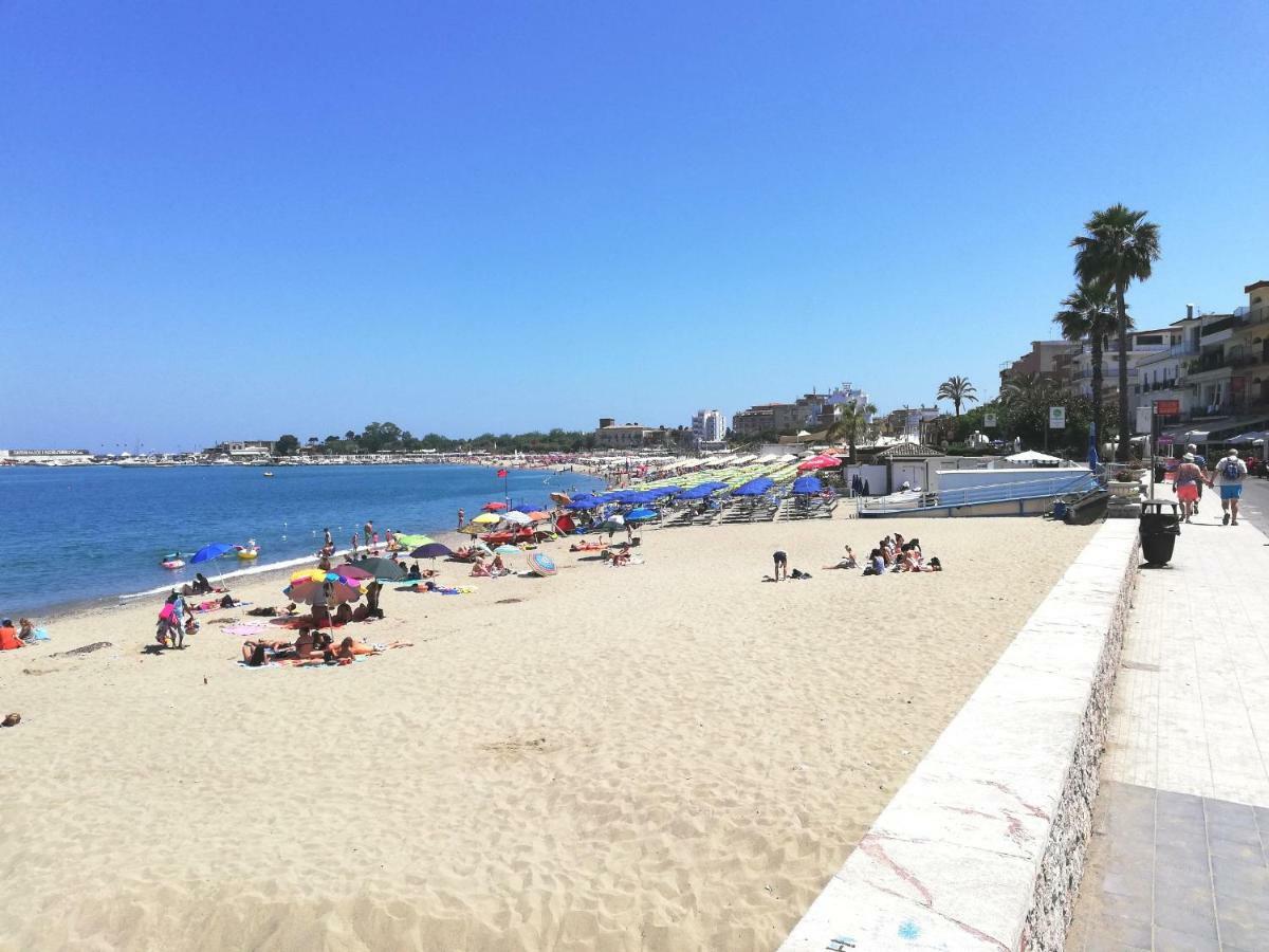 Nino'S Apartments Giardini-Naxos Zewnętrze zdjęcie